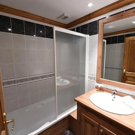 מלון דירות Ancolies 4*